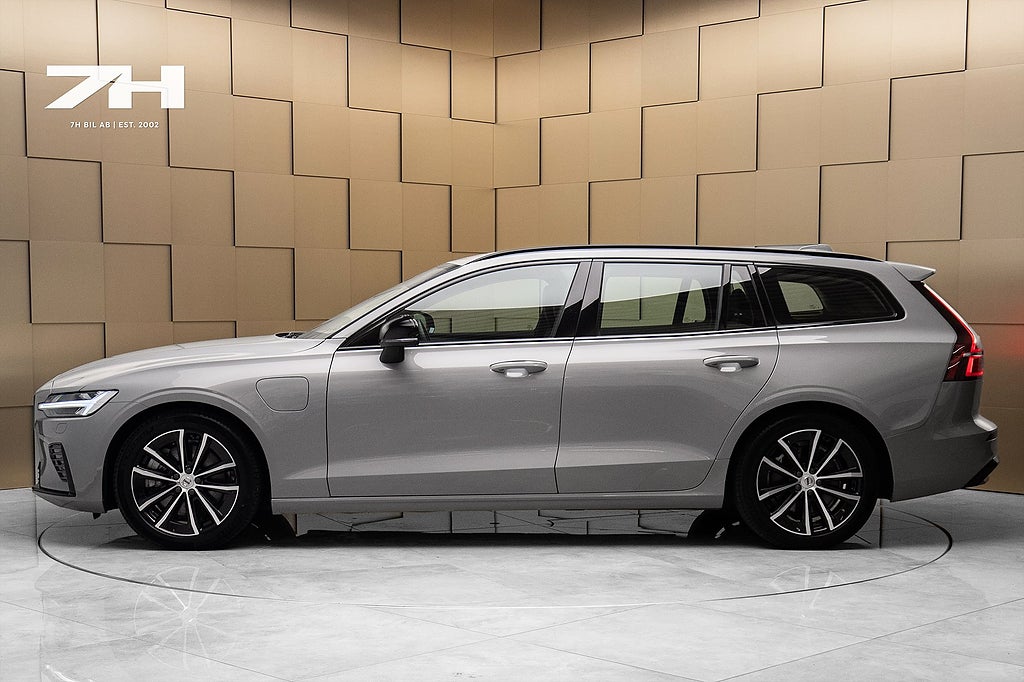 Volvo V60 T6 Plug-In Hybrid AWD Drag Pilot Assist Läder Kamera