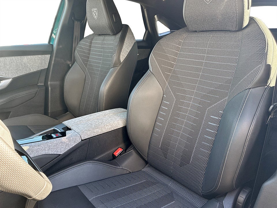 Bild på Peugeot 3008 GT Hybrid 145hk Aut 7-SITS B-KAMERA CARPLAY
