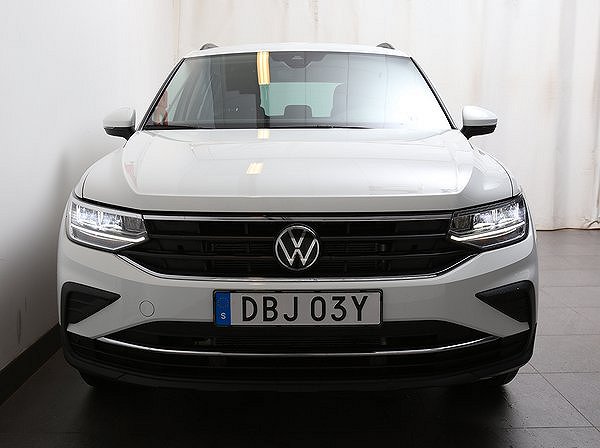 Volkswagen Tiguan 1,5 TSI 150hk DSG Värmare Drag Leasbar 2024