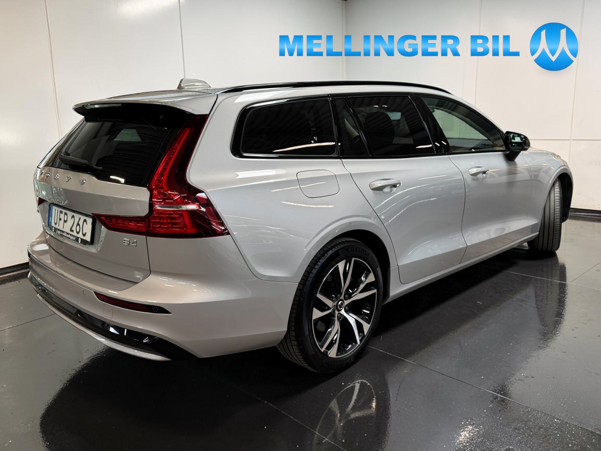 Volvo V60 B4 Geartronic Plus Dark 2024, bild 3/53