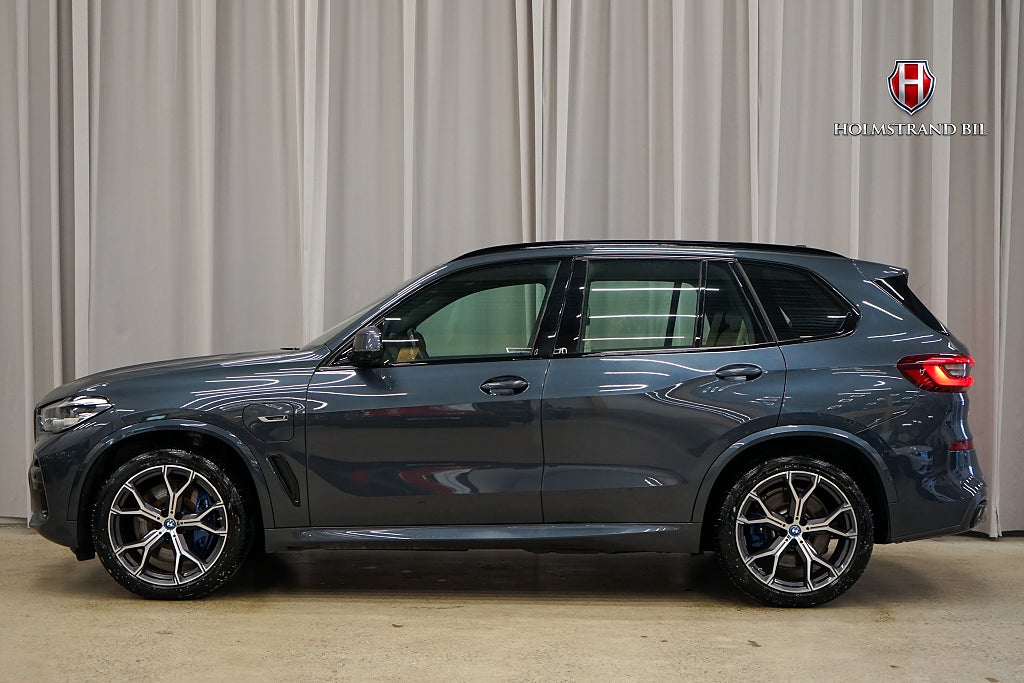 BMW X5 xDrive45e 394hk M Sport Drag Luftfj PAP DAP HUD Hifi