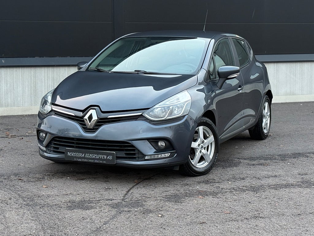 Renault Clio 1.2 Expression Euro 6, gps, toppskick, 2 brukare