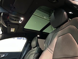 Volvo V60 T6 AWD Inscription Pvärm Pano GPS H/K CarPlay HuD SoV – bild 17
