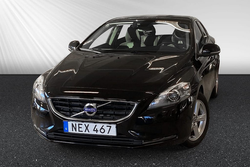 Volvo V40 D3 Momentum Business Edition VOC P-Sensorer Nys...