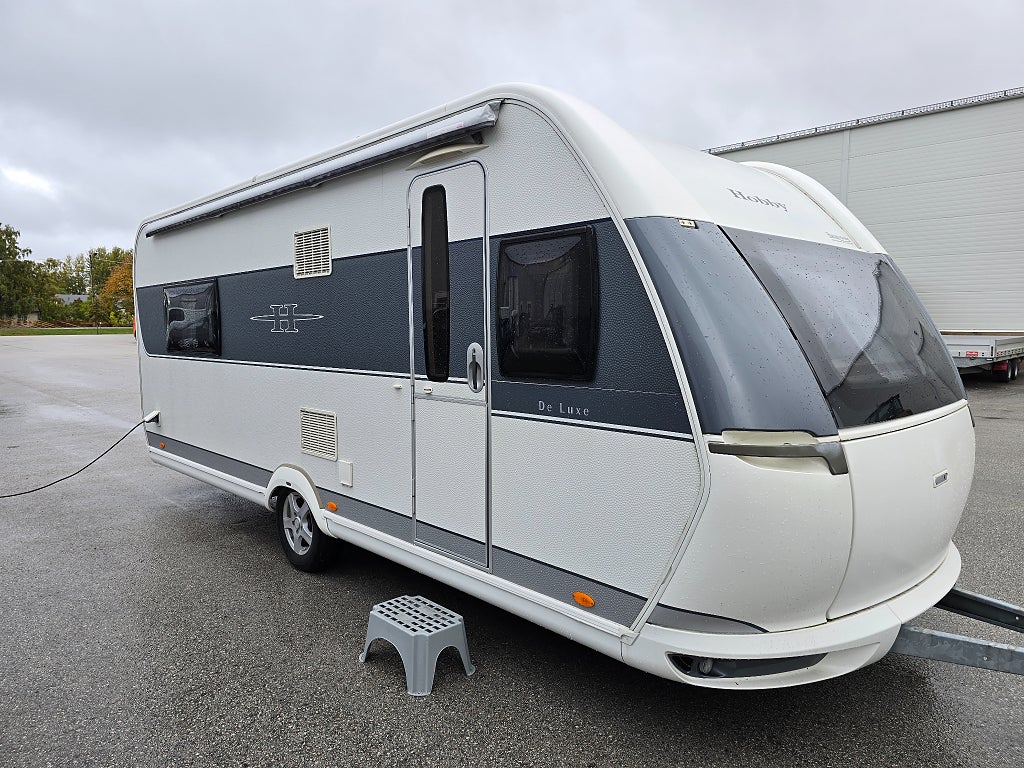 Hobby 560 FFE De Luxe *Queensbed *Förtält *Dusch *Markis