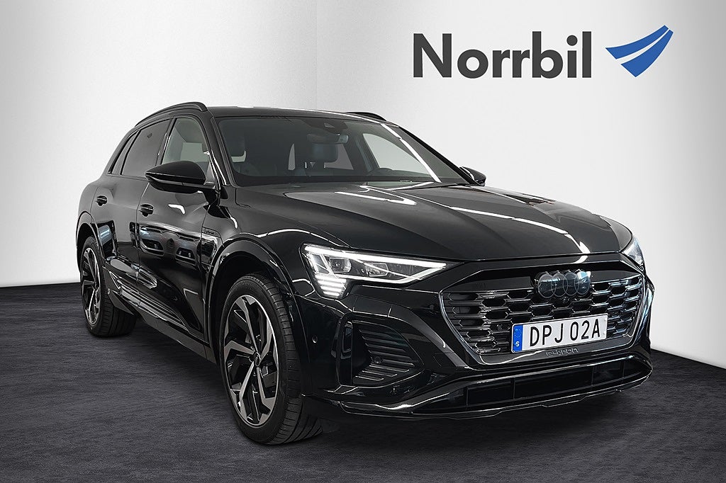 Audi Q8 55 E-tron Quattro 408HK S-line Selection