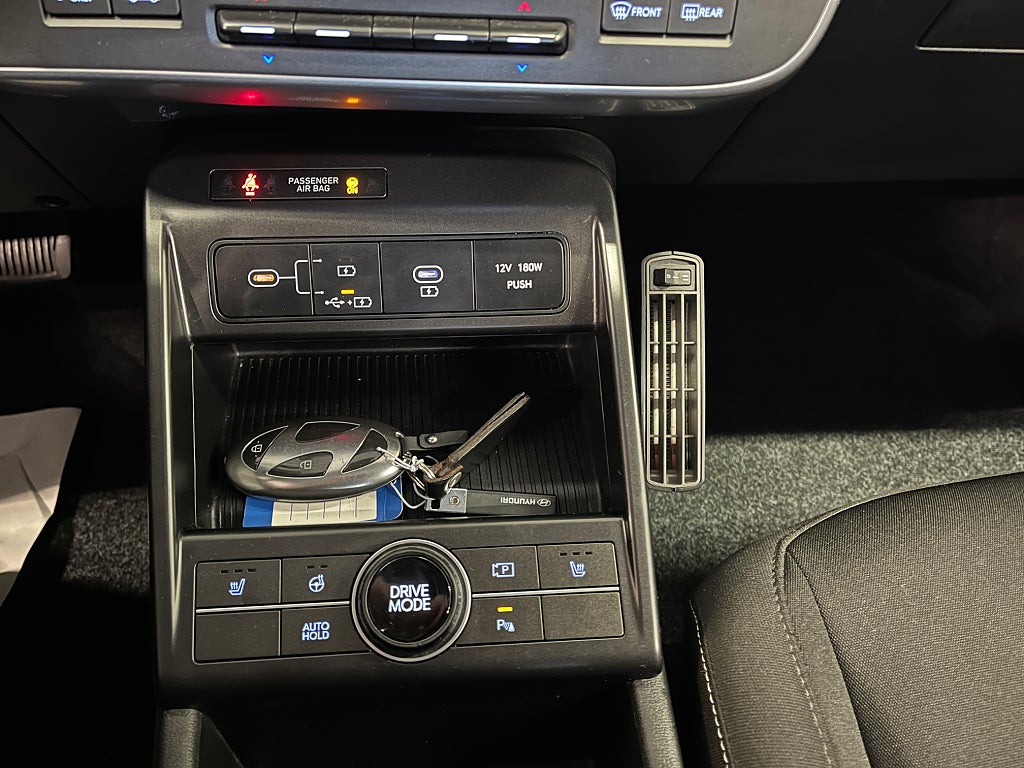 Hyundai Kona Hybrid 1.6 141hk AUT /S+V/Värmare/LED-Ramp/Fullservad thumbnail