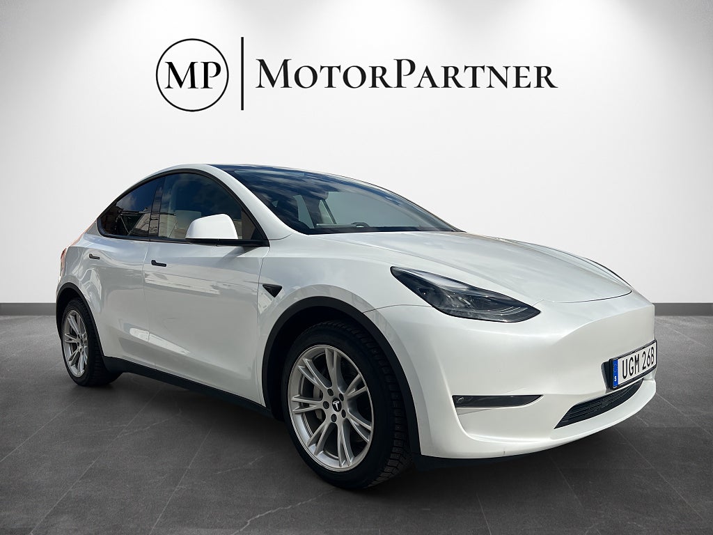 Tesla Model Y Long Range AWD Autopilot Dragkrok MOMS 514hk 