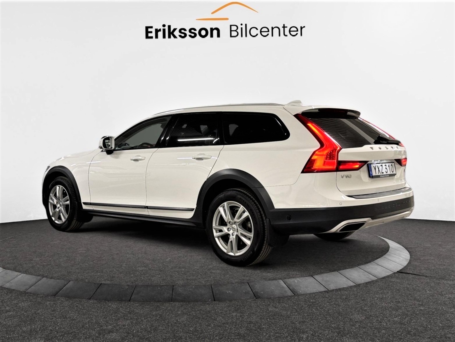 Volvo V90 Cross Country 2018, bild 4/58