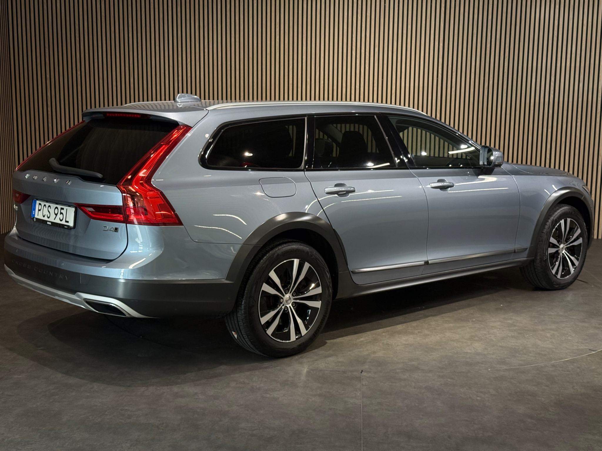 Volvo V90 Cross Country 2019, kuva 4/55
