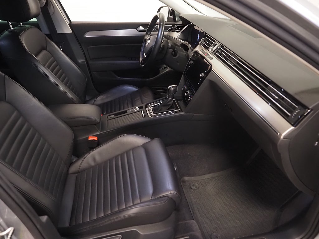 Volkswagen Passat SC TDI 190hk GT 4M R-Line |Drag|D-värm|Cockpit| 2019