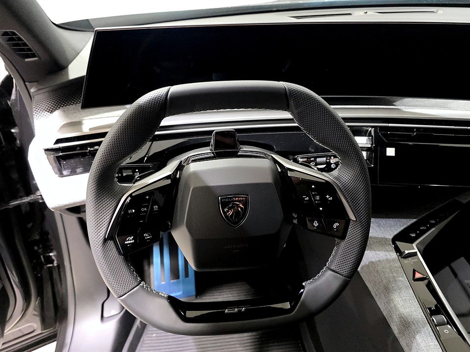 Bild på Peugeot 5008 GT Hybrid Aut - HYRBIL