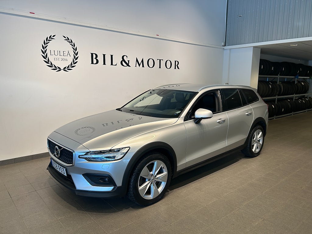 Volvo V60 Cross Country D4 AWD Momentum |Kamera|Drag|Värm|SoV|Rattvärme|4.95%
