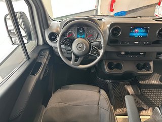 Transportbil - Skåp Mercedes-Benz Sprinter 24 av 26