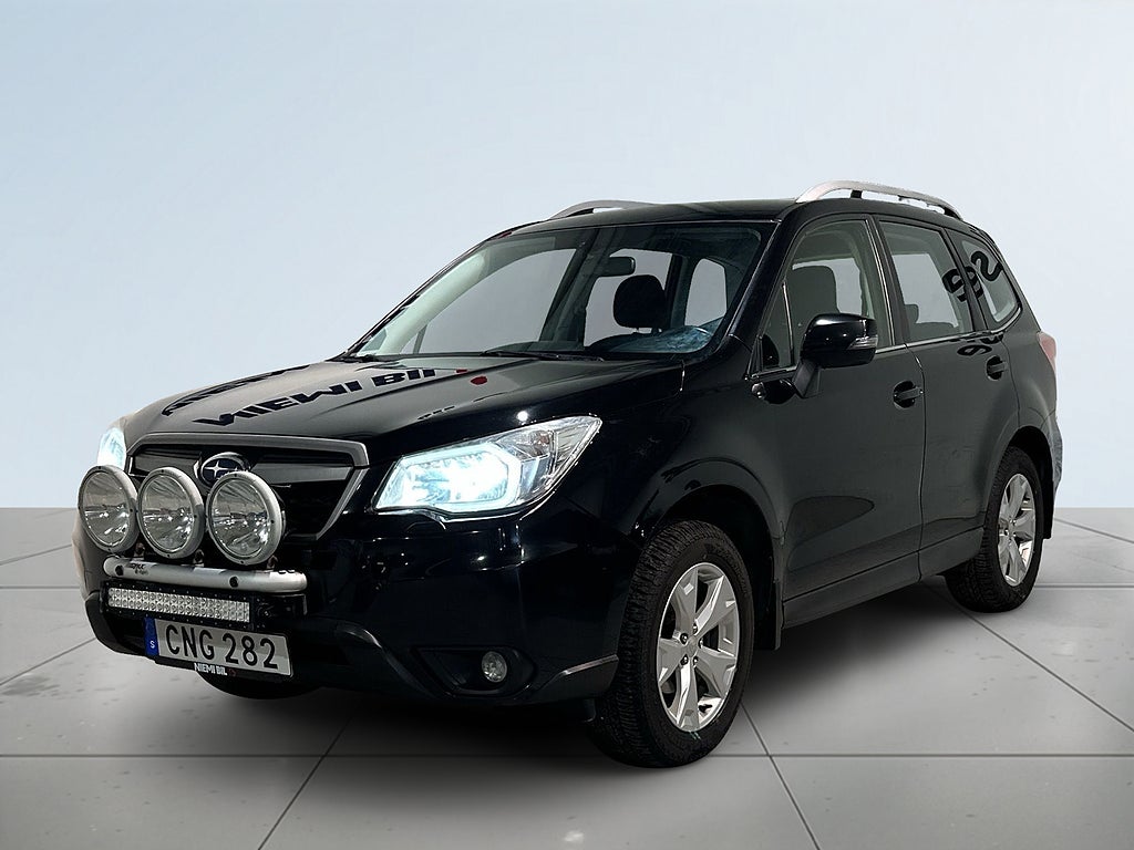 Subaru Forester 2.0 4WD Dragkrok Motorvärmare Kamera Extraljus S/V-hjul