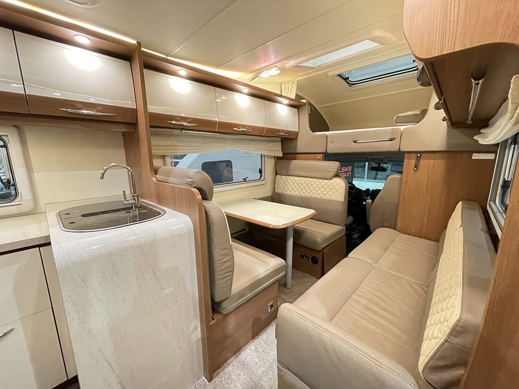 Bürstner Argos 747 /ALDE / Hyd-stöd / AC / Drag / Litium / Inverter / Aut - Bürstner