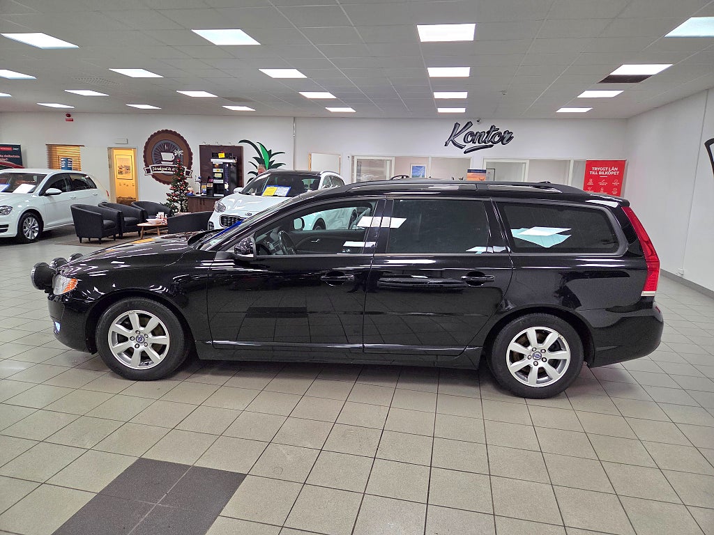 Volvo V70 D2 1 Ägare Sedan -15 Kamrem bytt, OBS !! 8900 Mil