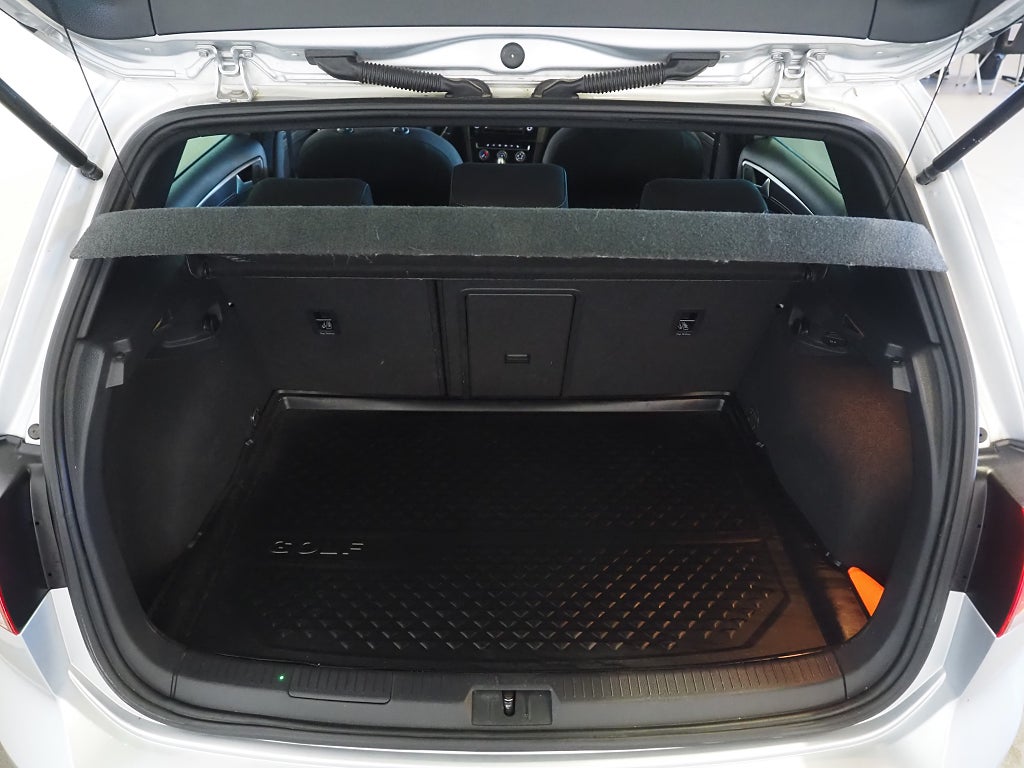 Volkswagen Golf 1.4 TSI 140hk DSG Automat R-Line Dragkrok Kamera 2015