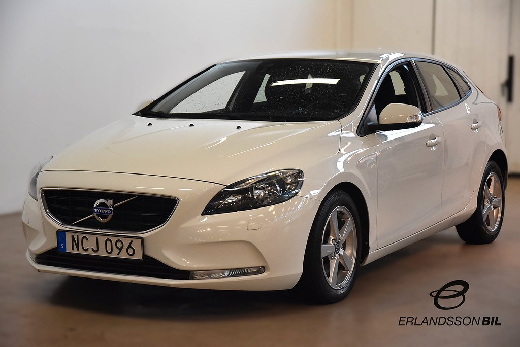 Volvo V40 T2 Kinetic Euro 6 P-SENSORER NYLIGEN SERVAD