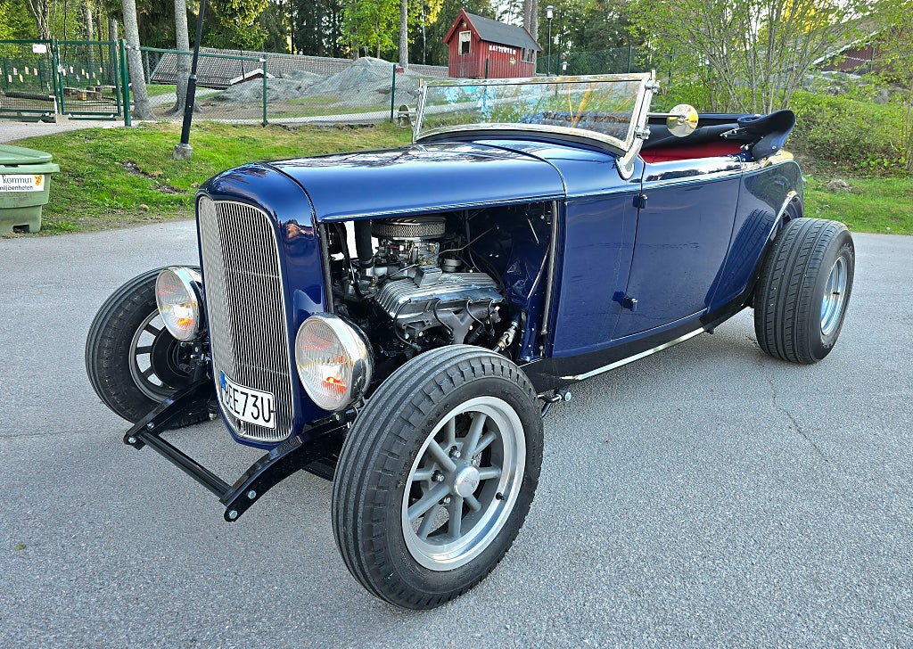 Ford Model B Roadster  MYCKET FIN PLÅTROD Crate 350 Th350-Låda SYBO 