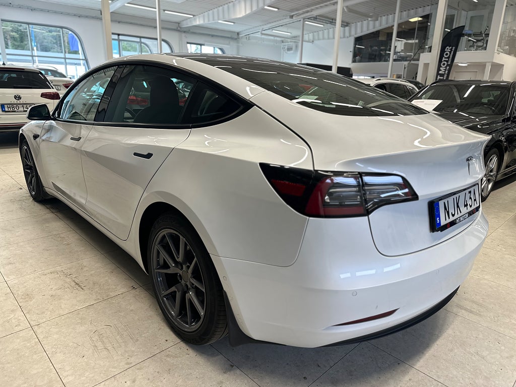 Tesla Model 3 Long Range AWD 4,99% /Panorama/Kamera/Värmepump