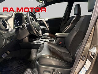 SUV Toyota RAV4 10 av 25