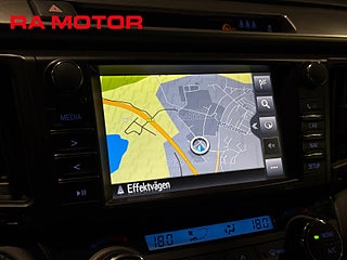 SUV Toyota RAV4 17 av 25
