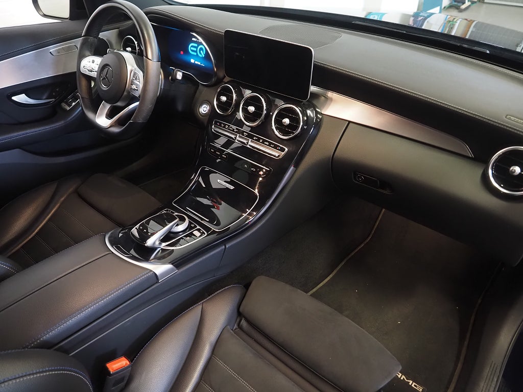 Mercedes-Benz C300 de 300 T de 9G-Tronic AMG Line, Night Edition 306hk | Drag 2021