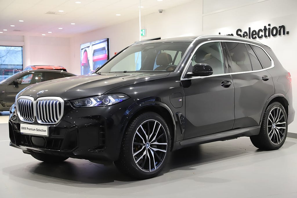 BMW X5 xDrive50e M Sport Dragkrok Bowers & Wilkins - Autowåx Bil