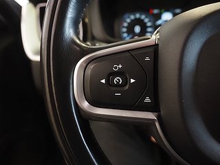 SUV Volvo XC60 18 av 23