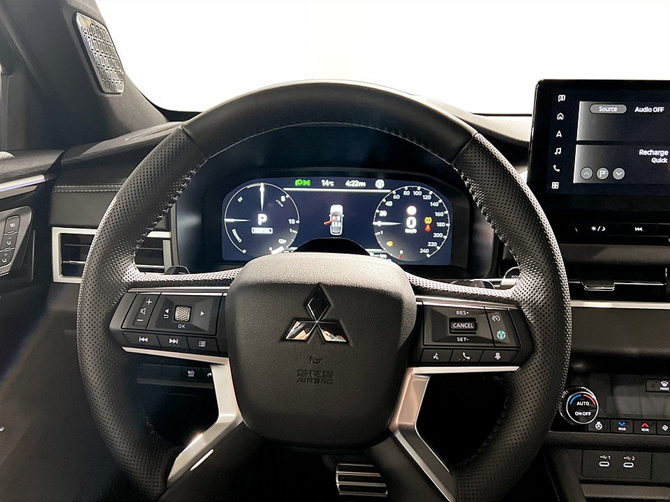Bild på Mitsubishi Outlander Black Edition PHEV - OMGÅENDE LEVERANS!