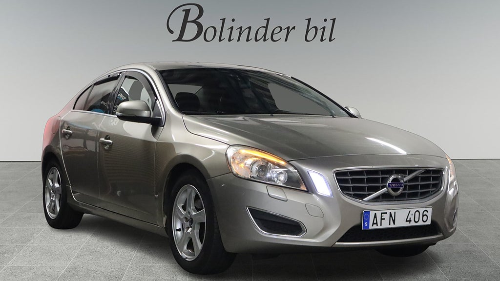 Volvo S60 D3 Momentum BT MEDIA MOTOR-VÄRMARE