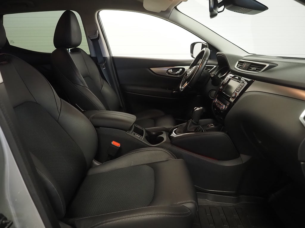 Nissan Qashqai 1.3 158hk DIG-T DCT Tekna | Navi | Backkamera | 2019