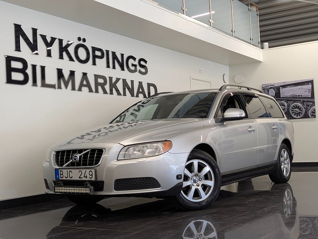 Volvo V70 2.0F 145hk Vinterhjul | Dragkrok | Motorvärmare