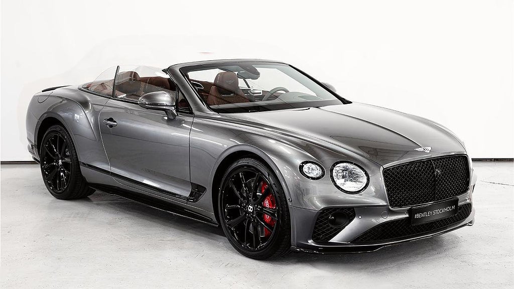 Bentley Continental GTC är cabrioletversionen av Continental GT. 