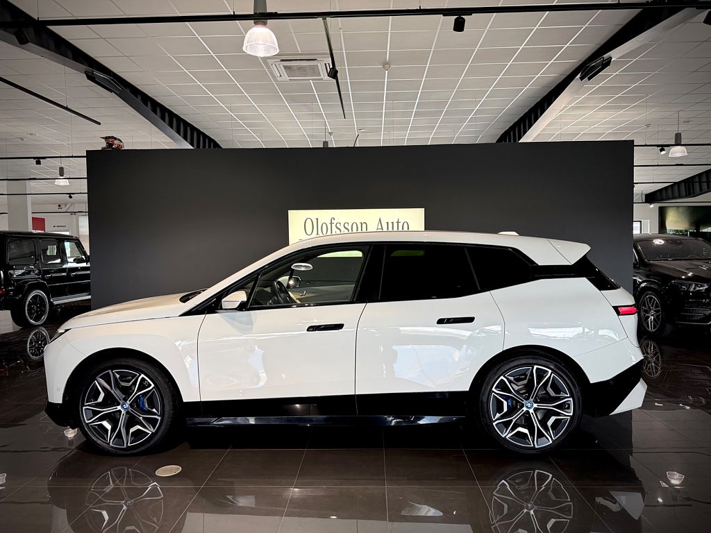 BMW iX xDrive40 Comfort Sport line 326 hk - bild 12