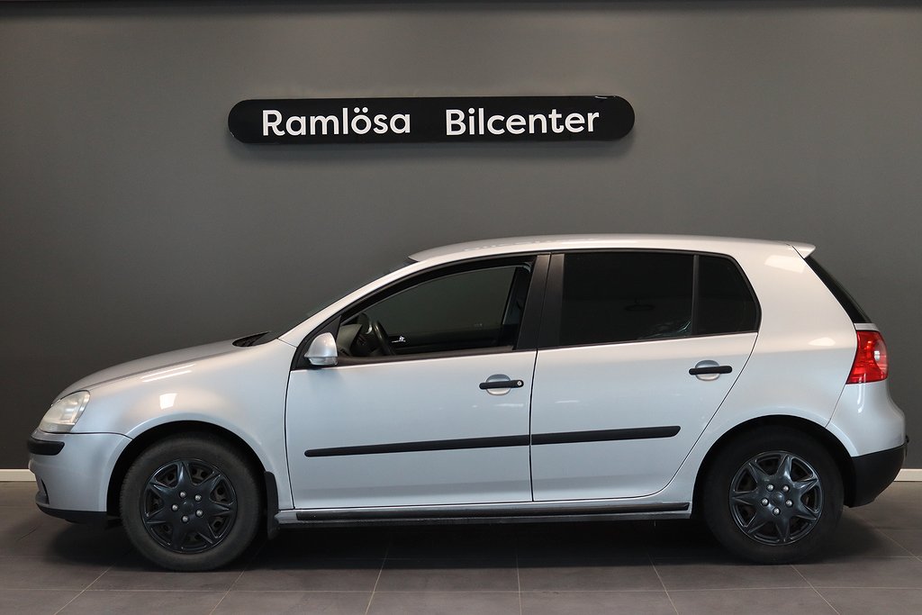 Volkswagen Golf 5-dörrar 1.6 Euro 4/kamrem byt/Bes/servad