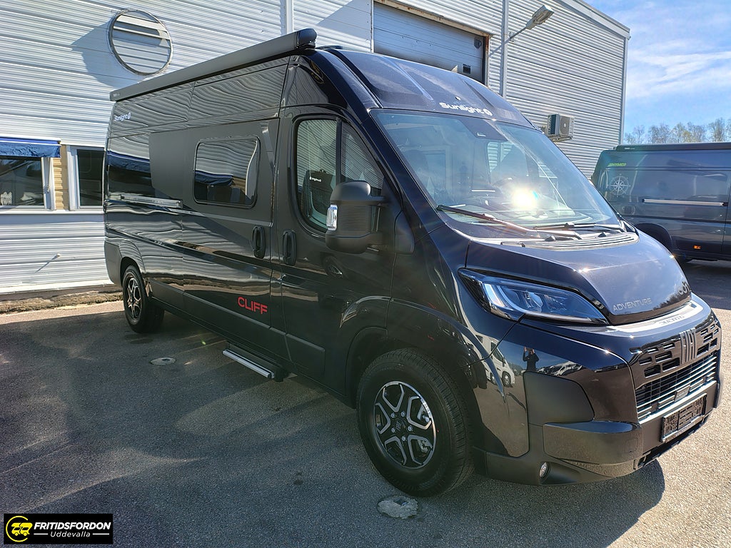 Sunlight Cliff 601 Adventure, Våningssäng för 4, Dieselvärme