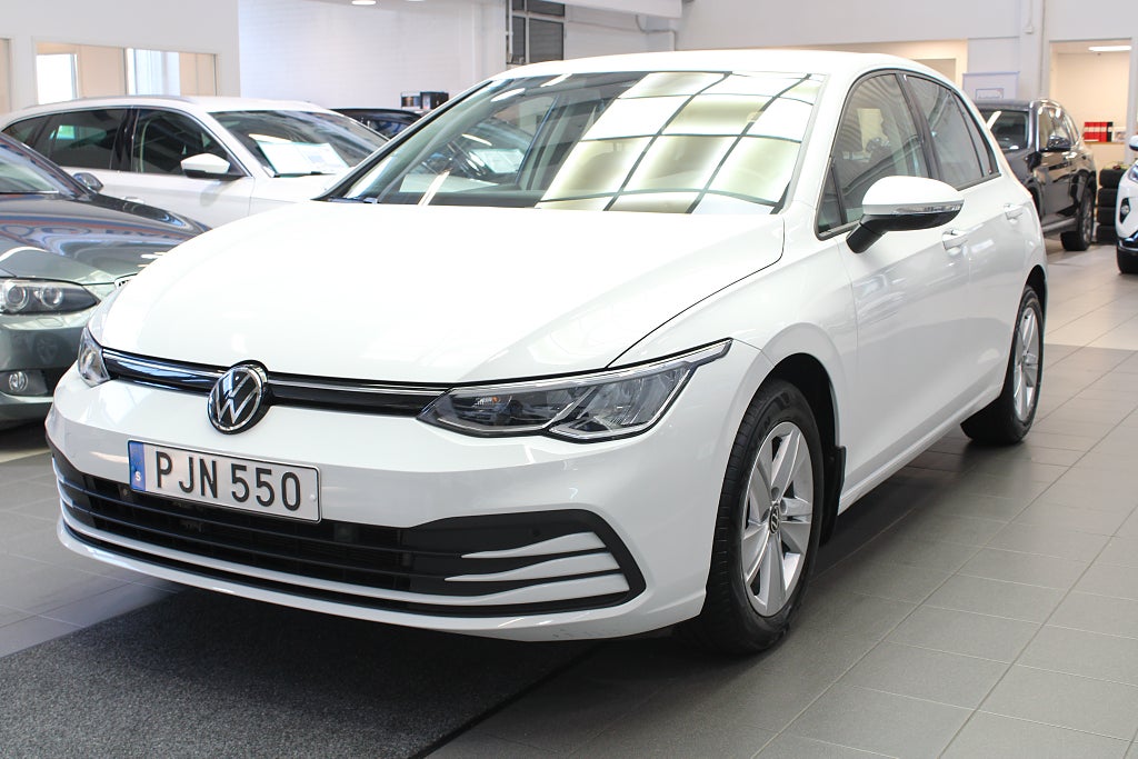 Volkswagen Golf 1.0 eTSI OPF Base Cockpit/Navi 