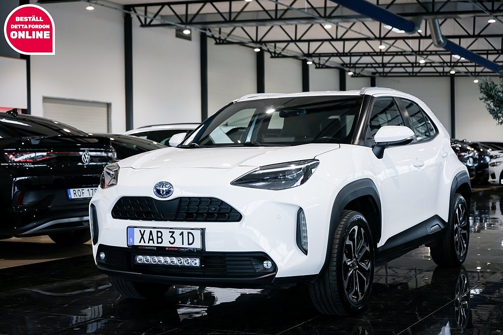 Toyota Yaris Cross Cross Hybrid AWD-i e-CVT Active Plus Kamera Rattvärmare 