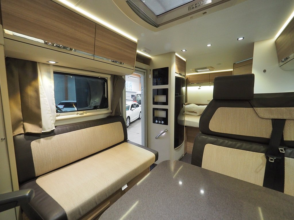 Adria Coral 650 SF Axess Markis 3.500kg 2015