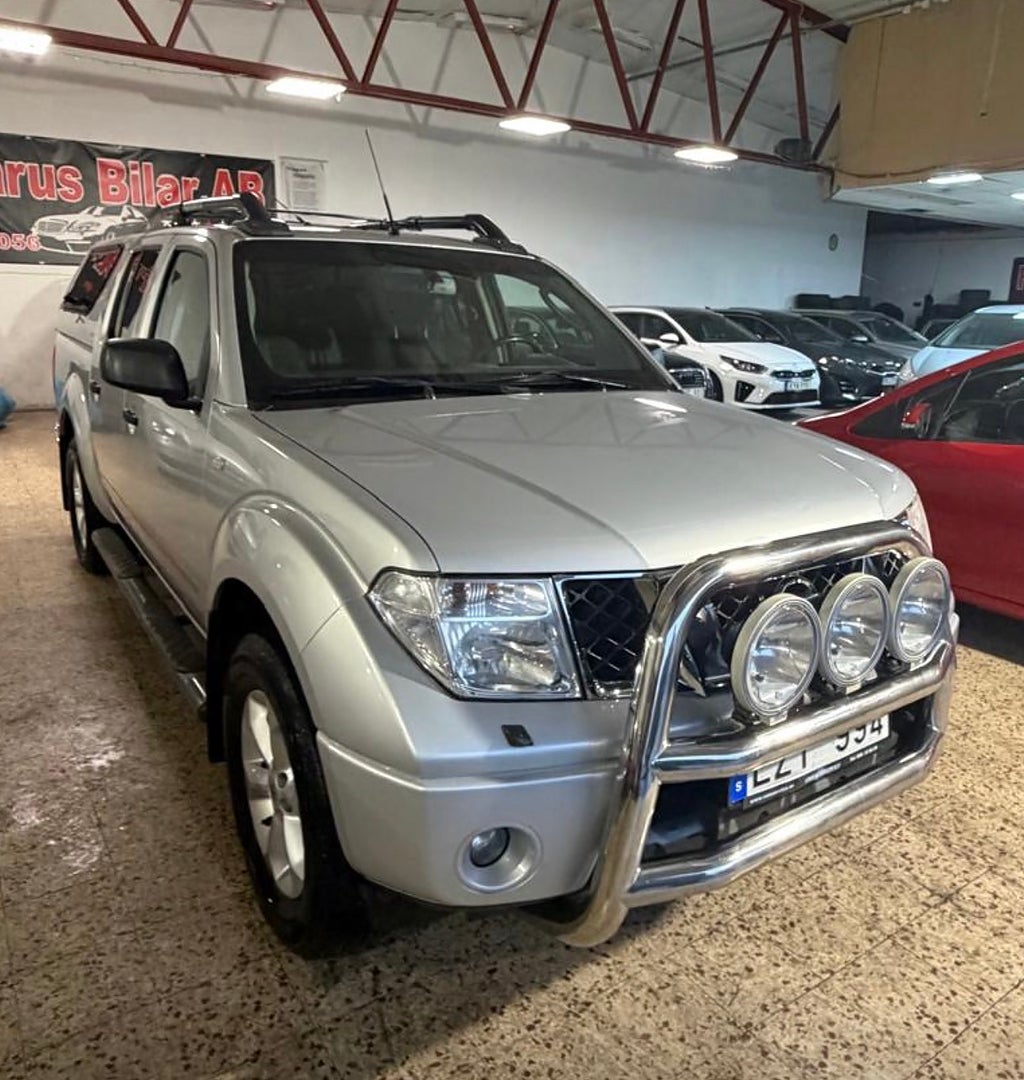 Nissan Navara Dubbelhytt 2.5 dCi 4x4 Automat Ny Servad 