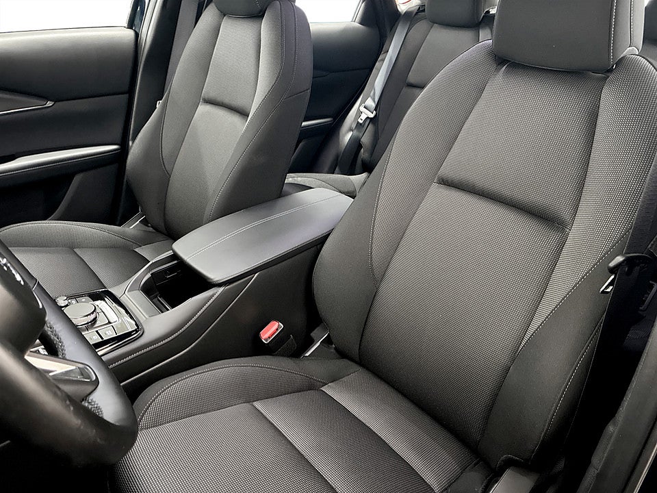 Bild på Mazda CX-30 2.0 e-SKYACTIV-G  150hk Aut B-KAMERA NAVI