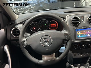 SUV Dacia Sandero 12 av 17