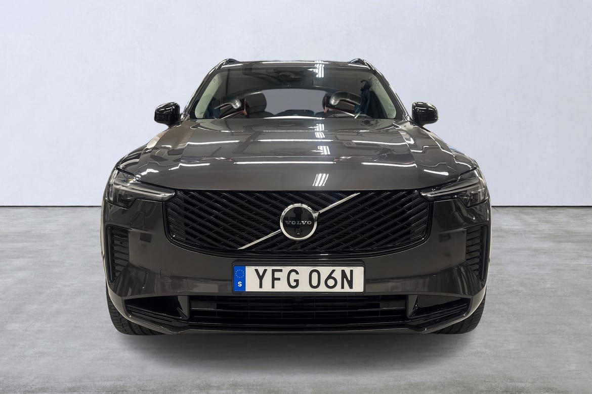 Volvo XC90 T8 Ultra Dark 2026, photo 7/10