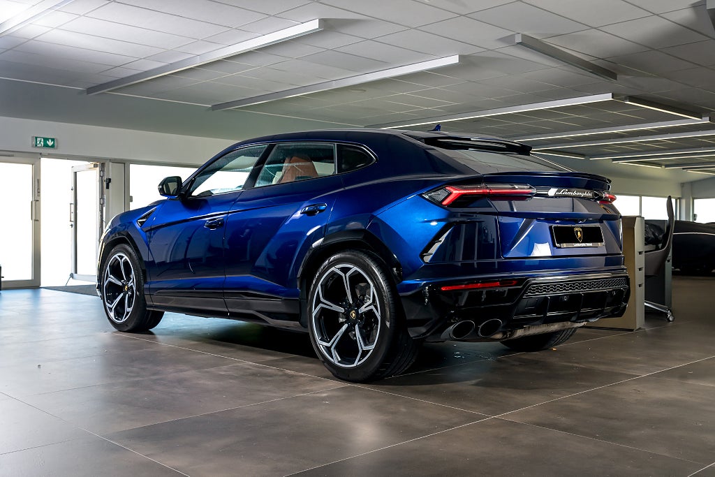 Gallery image 3 of 18