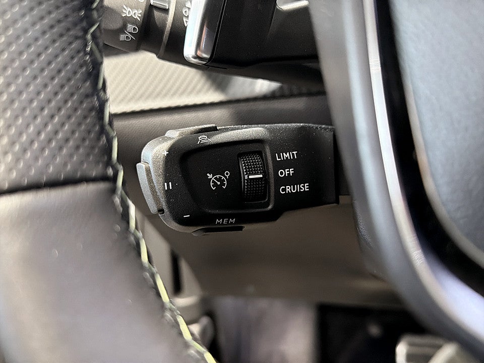 Bild på Peugeot 2008 GT 1.2 PT 130hk Aut B-KAMERA CARPLAY