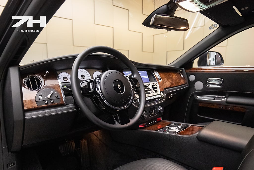 Rolls-Royce Ghost V12 Individual / 2690 Mil / Massage -Vent / HuD