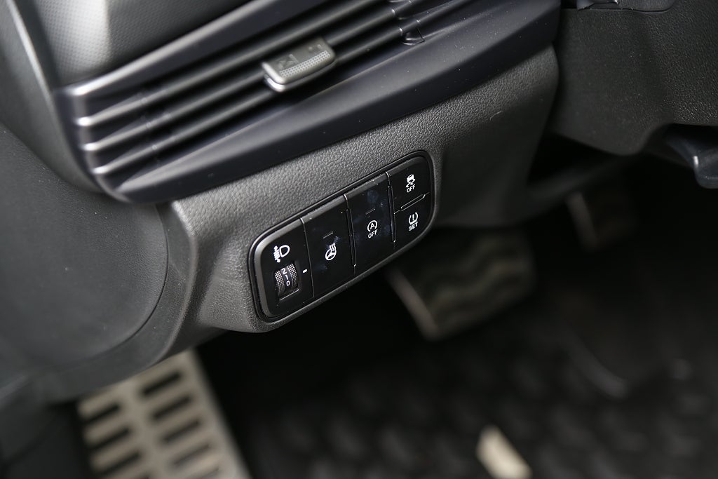 Hyundai Bayon 1,0 T-GDI MHEV 100hk Essential Aut CarPlay Kamera 2022