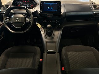 Peugeot Rifter 1.2 e-THP S&V-däck/Drag/M-värmare/Sensorer